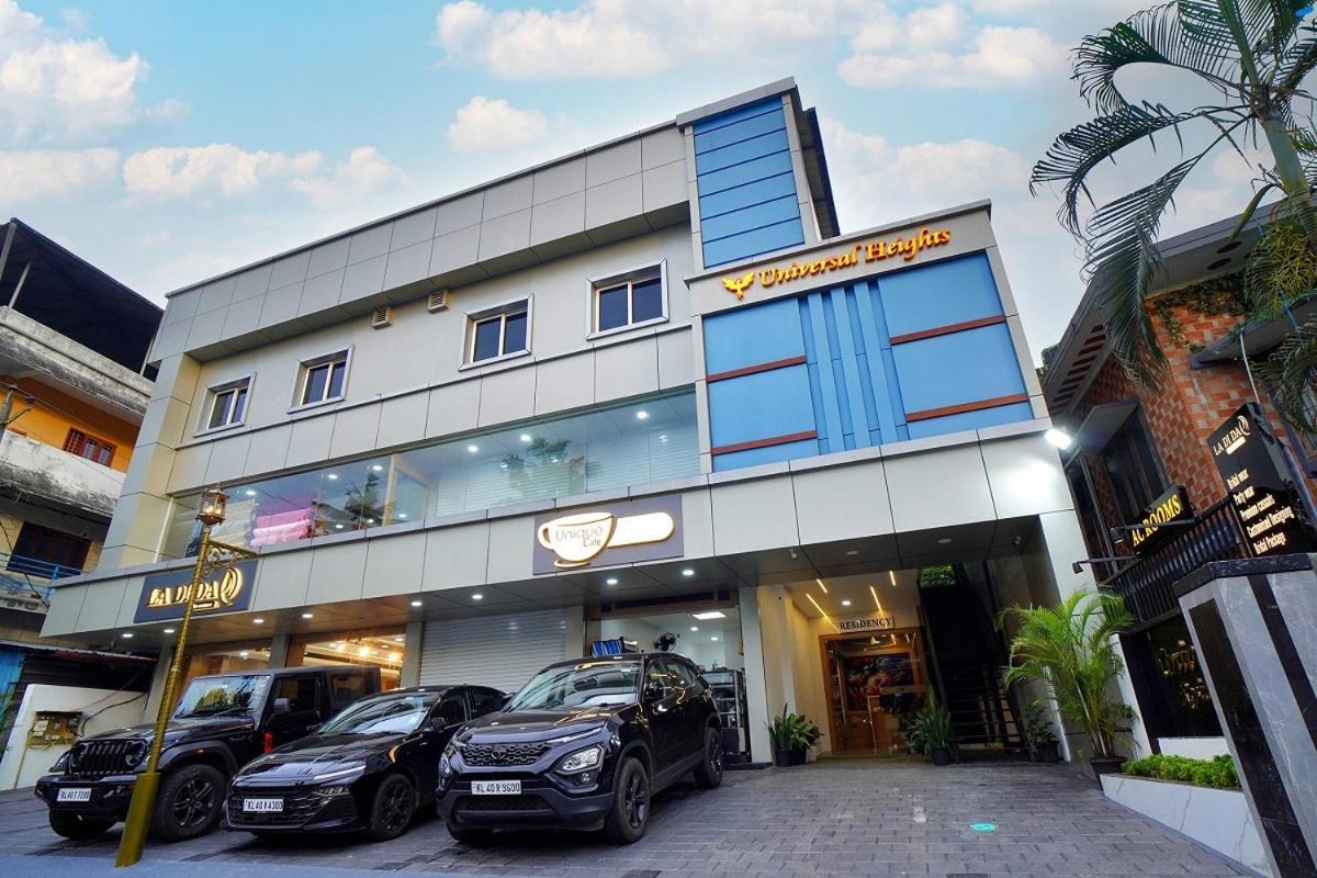 Universal Residency Perumpāvūr Exteriér fotografie