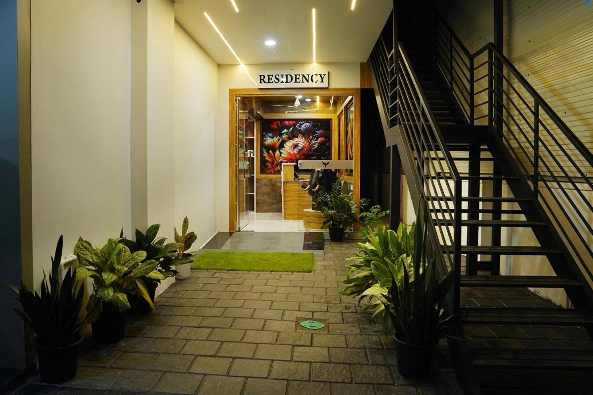 Universal Residency Perumpāvūr Exteriér fotografie